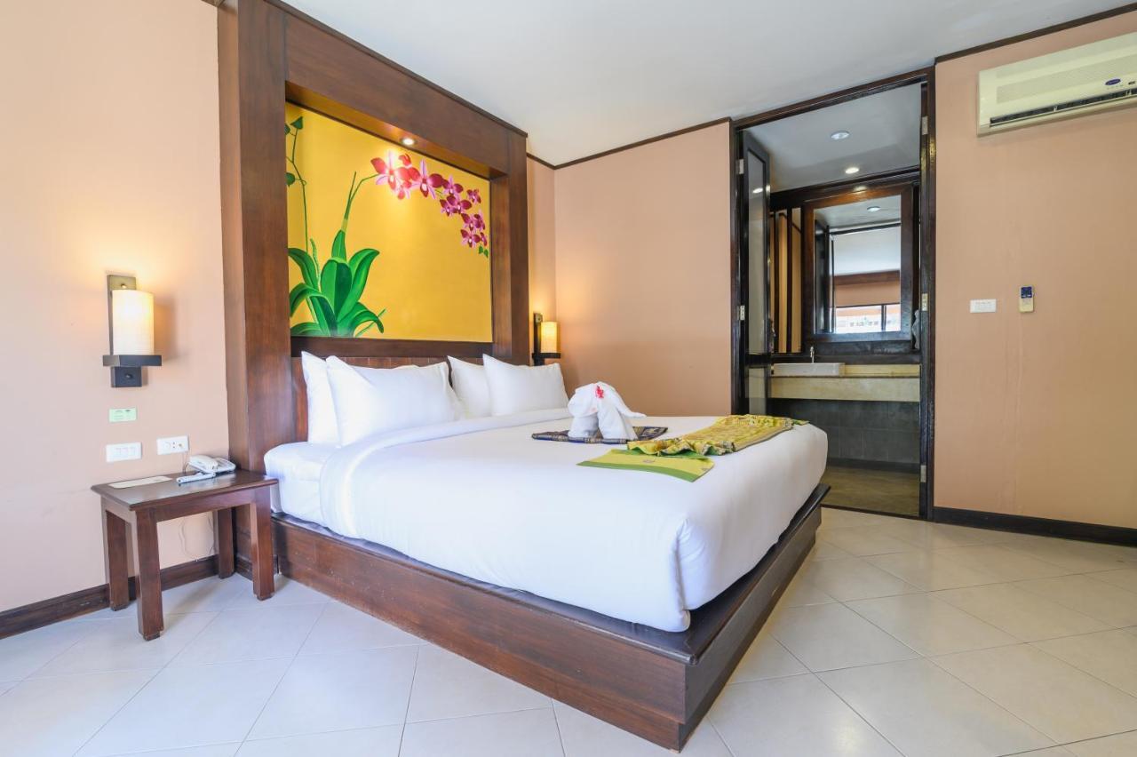 Phuket Kata Resotel Bagian luar foto